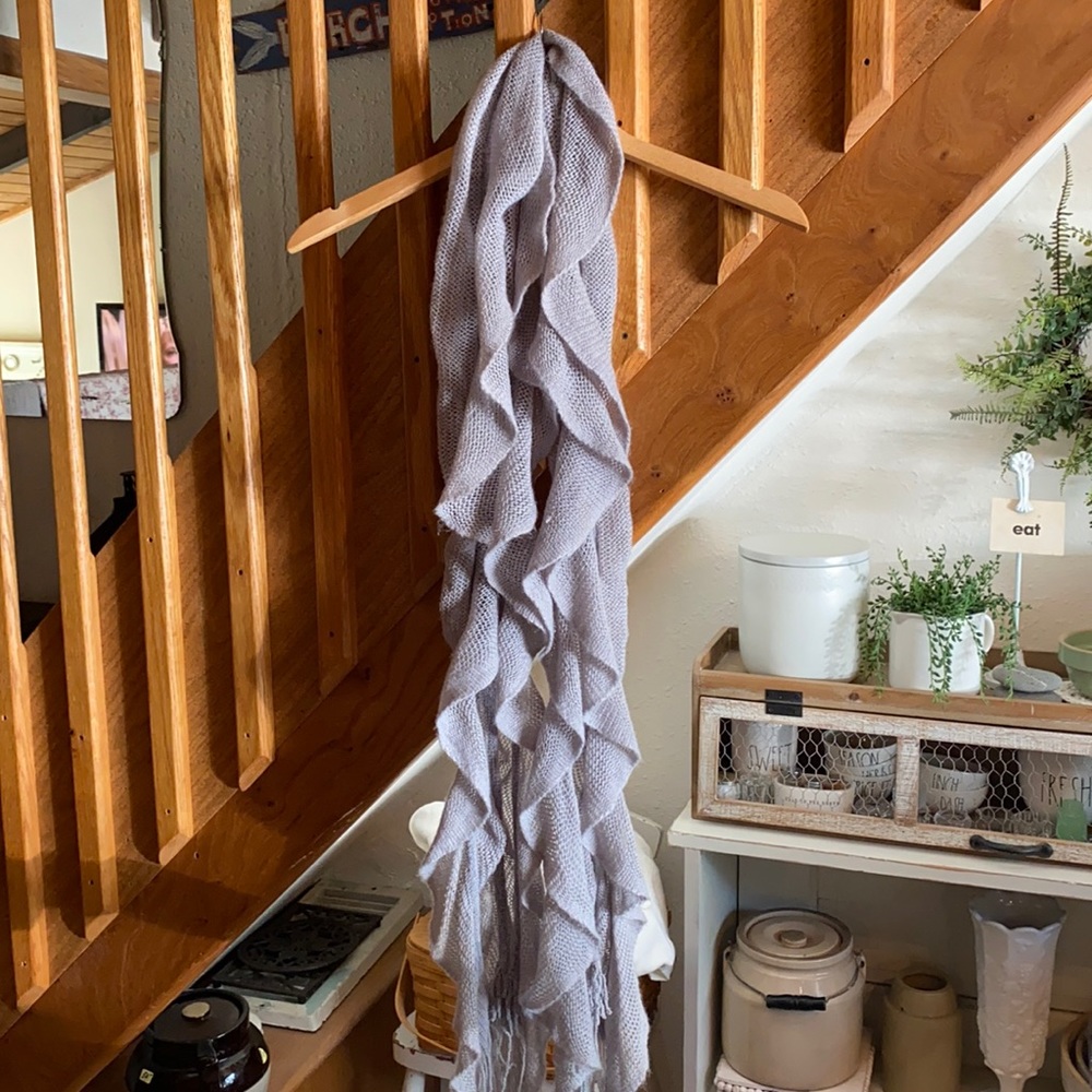 Gray Scarff